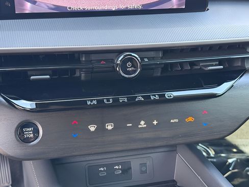 Used 2025 Nissan Murano SV FWD image 18