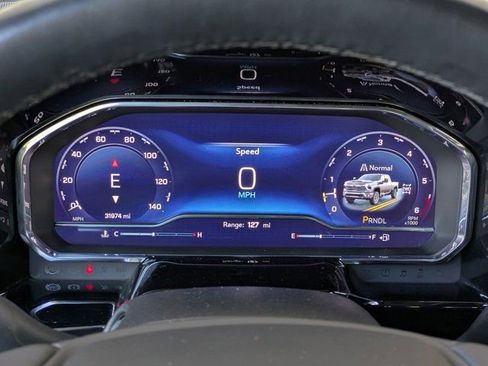 Used 2025 Chevrolet Silverado 2500 LT w/ Convenience Package image 25