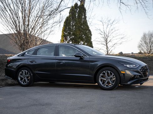 Used 2023 Hyundai Sonata SEL w/ Convenience Package image 4