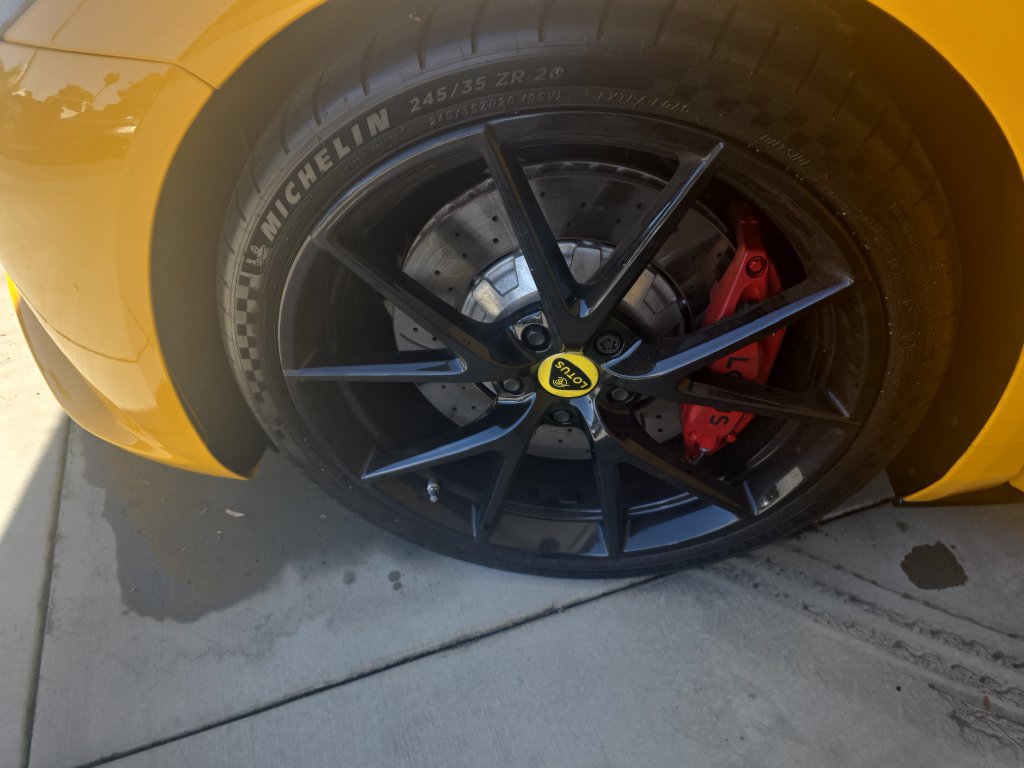 Used 2025 Lotus Emira RWD image 19