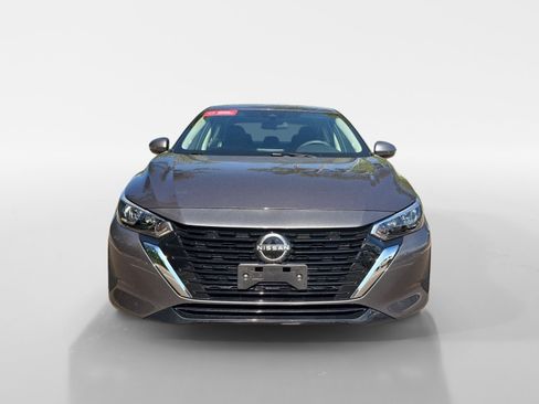 Certified 2025 Nissan Sentra S FWD image 9