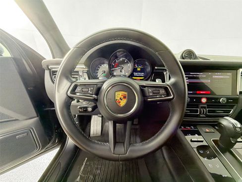 Certified 2024 Porsche Macan w/ Premium Plus Package AWD/4WD image 20