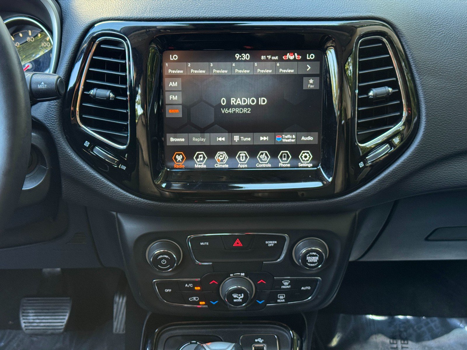 Used 2017 Jeep Compass Limited AWD/4WD image 22