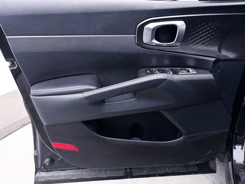 Used 2022 Kia Sorento S w/ Panoramic Sunroof Package image 17