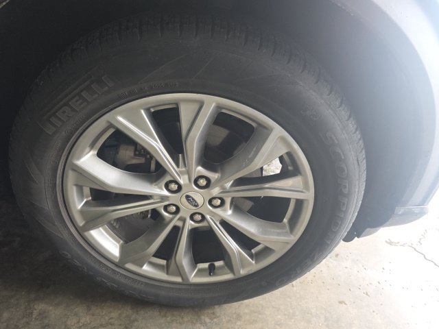 Used 2023 Ford Explorer Limited w/ Limited Technology Package RWD image 9