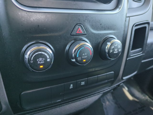 Used 2017 RAM 1500 Express AWD/4WD image 12