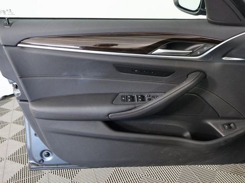 Used 2021 BMW 530i w/ Convenience Package image 11