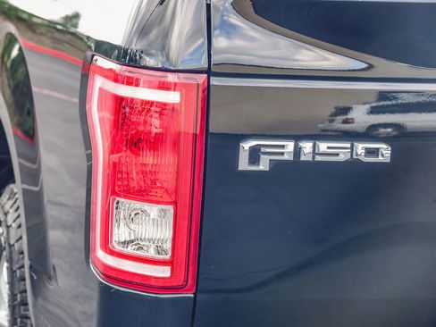 Used 2017 Ford F150 XLT image 8