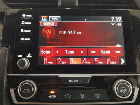 Used 2019 Honda Civic Sport image 6