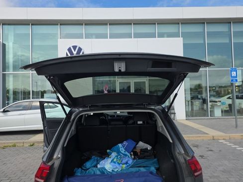 Used 2019 Volkswagen Tiguan SE w/ Panoramic Sunroof Package AWD/4WD image 16
