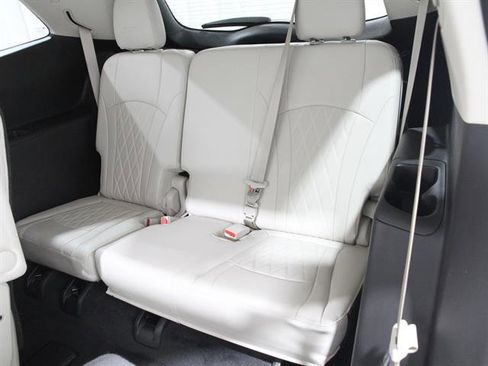 Used 2022 Buick Enclave Avenir w/ Avenir Technology Package image 21