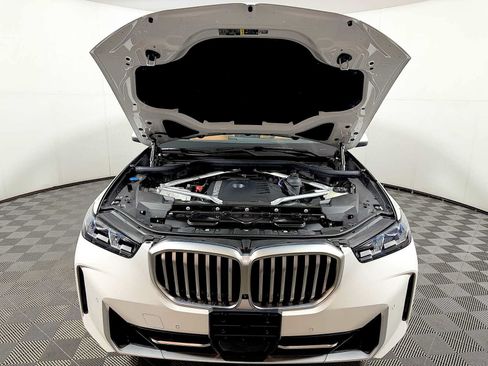 Used 2024 BMW X5 xDrive40i w/ Premium Package AWD/4WD image 31