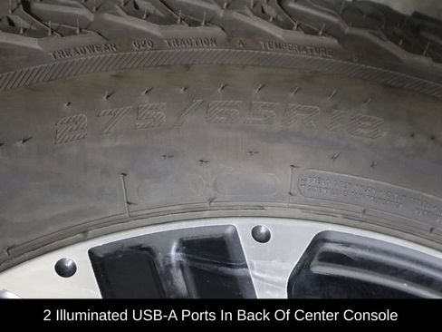 Used 2021 Nissan Titan SV w/ SV Convenience Package image 39