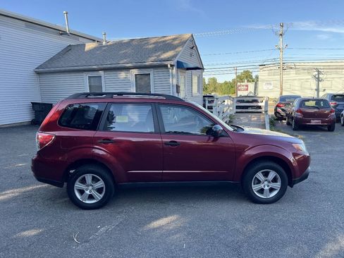 Used 2011 Subaru Forester 2.5X w/ Alloy Wheel Value Pkg AWD/4WD image 11