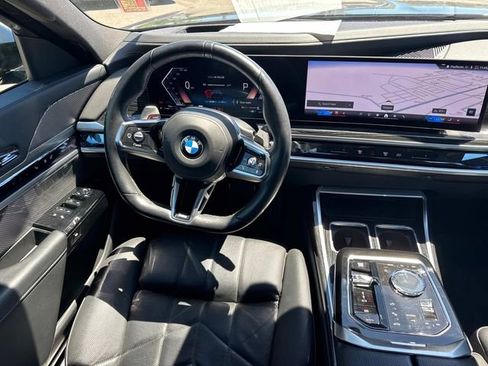 Used 2025 BMW 740i xDrive AWD/4WD image 17