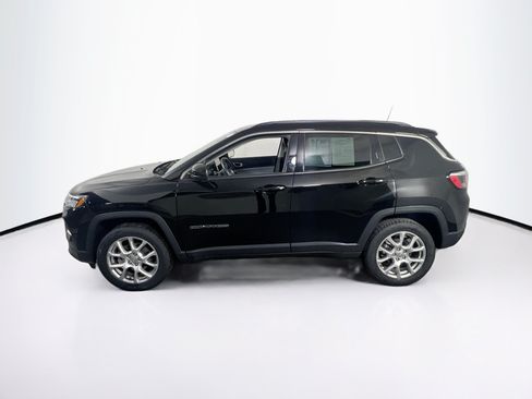 Used 2022 Jeep Compass Latitude AWD/4WD image 8