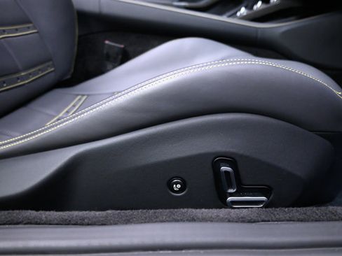 Used 2022 Ferrari Portofino M RWD image 71