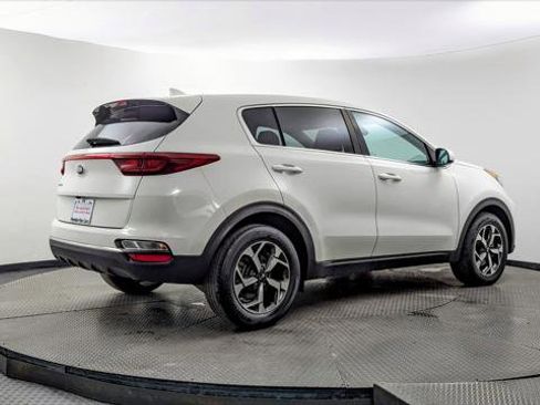 Used 2020 Kia Sportage LX image 8