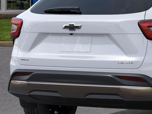 New 2026 Chevrolet Trax ACTIV w/ Sunroof Package image 15