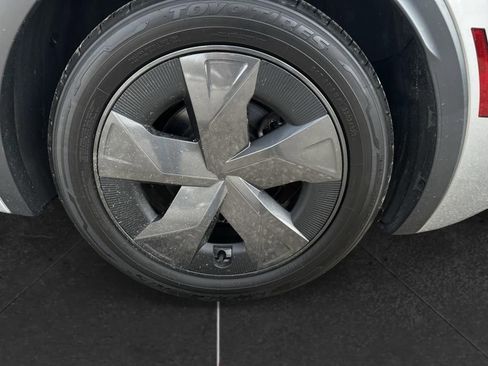 Used 2024 Toyota Prius LE image 14