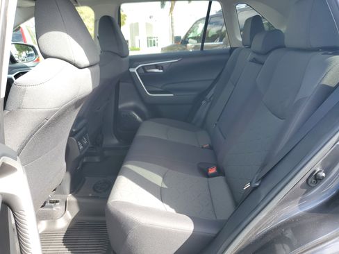 Used 2023 Toyota RAV4 XLE w/ Convenience Package image 8