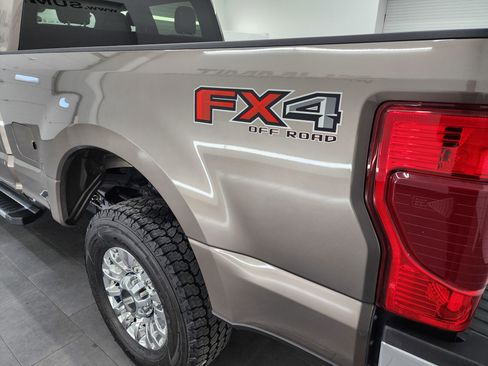 Used 2022 Ford F250 XLT w/ XLT Premium Package image 32