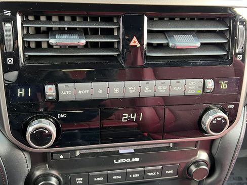 Certified 2023 Lexus GX 460 Premium w/ Premium Package image 22