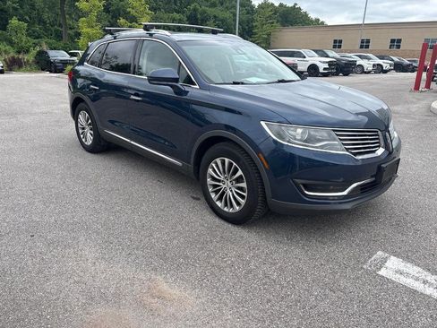 Used 2017 Lincoln MKX Select w/ Select Plus Package FWD image 4