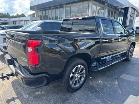 Certified 2023 Chevrolet Silverado 1500 High Country AWD/4WD image 17