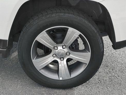 Used 2016 Jeep Compass High Altitude image 11