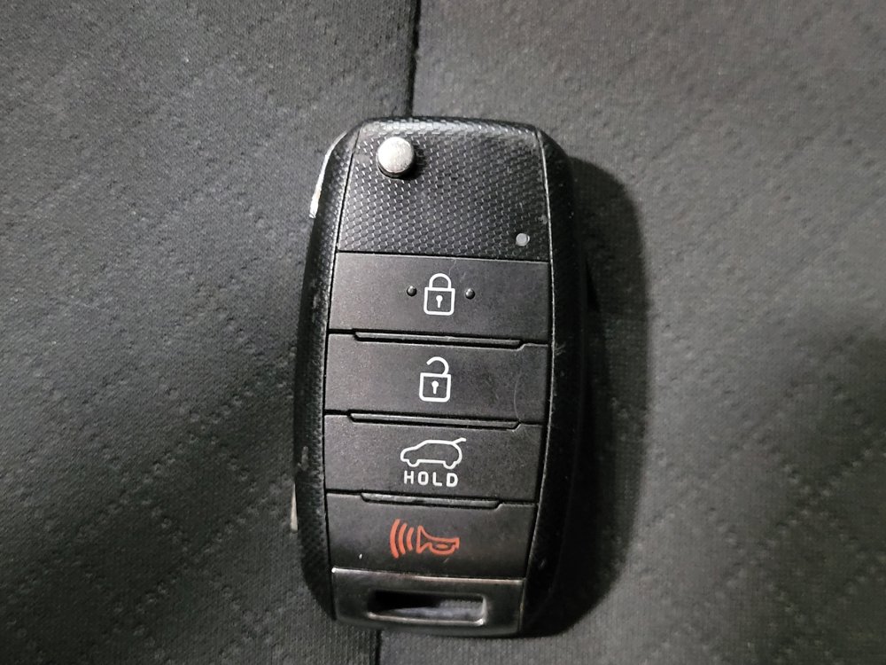 Used 2019 Kia Sorento AWD V6 image 32