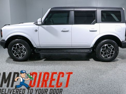 Used 2025 Ford Bronco Outer Banks AWD/4WD image 10
