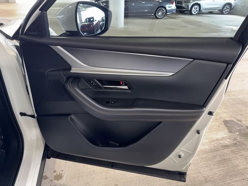 Used 2024 MAZDA CX-90 Plug-In Hybrid w/ Premium Plus image 9