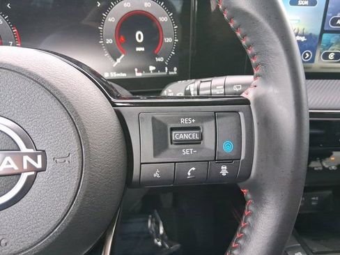 Certified 2025 Nissan Kicks SR image 12