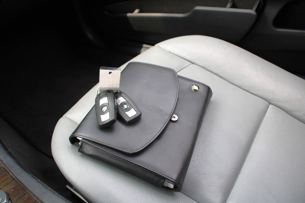Used 2013 BMW 335i Convertible RWD image 33