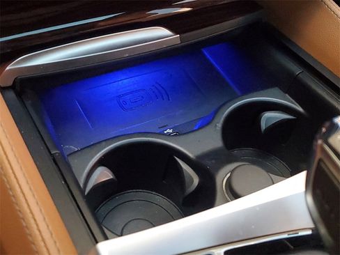 Used 2021 BMW M550i xDrive w/ Executive Package image 32