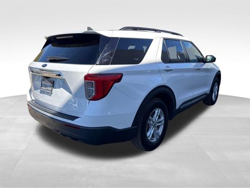 Used 2021 Ford Explorer XLT RWD image 5