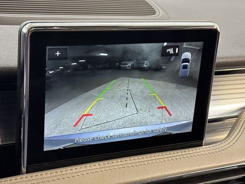 Used 2022 Lincoln Corsair Standard w/ Premium Package image 23