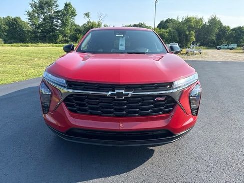 New 2026 Chevrolet Trax RS w/ Sunroof Package FWD image 8
