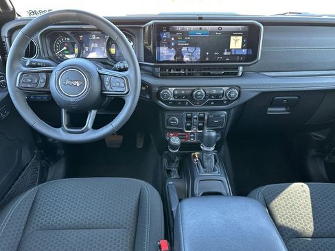 Certified 2025 Jeep Wrangler Unlimited Rubicon 4xe w/ Convenience Group image 10