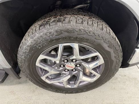 New 2026 GMC Sierra 1500 SLT w/ SLT Premium Plus Package AWD/4WD image 4