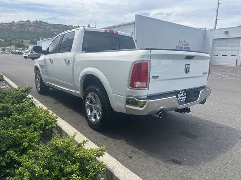Used 2017 RAM 1500 Laramie w/ Convenience Group AWD/4WD image 8