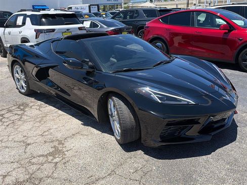 Used 2021 Chevrolet Corvette Stingray Coupe w/ Chrome Exterior Badge Package RWD image 4