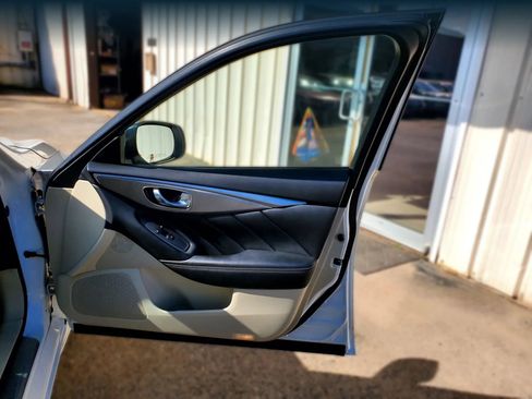 Used 2015 INFINITI Q50 Premium w/ Navigation Package RWD image 25