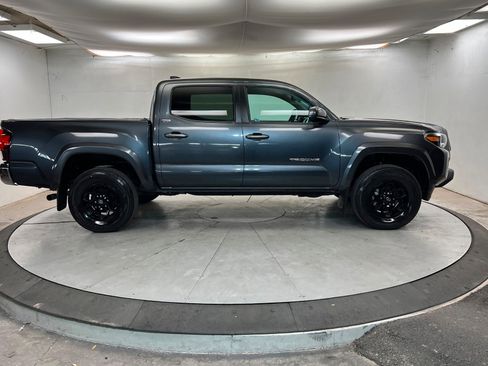 Used 2022 Toyota Tacoma SR5 image 7