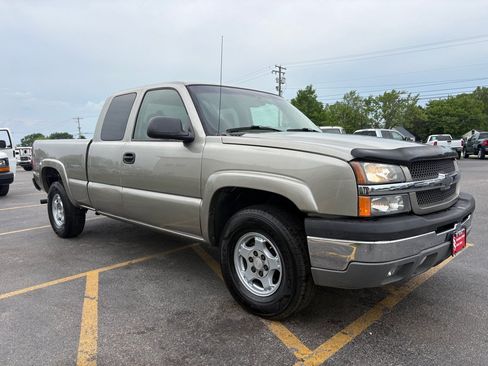Used 2003 Chevrolet Silverado 1500 LS w/ Off-Road Package AWD/4WD image 4