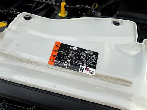 Used 2023 Ford Transit 250 Medium Roof AWD image 30