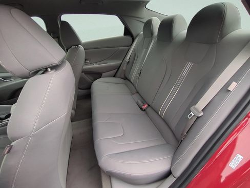 Certified 2024 Hyundai Elantra SEL FWD image 10