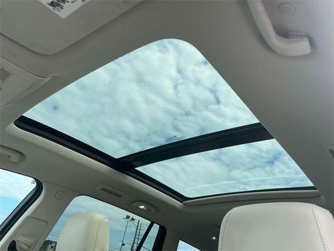 Used 2023 Cadillac XT6 Premium Luxury image 38