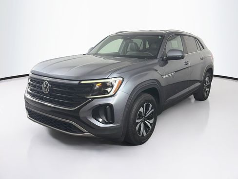 Used 2024 Volkswagen Atlas Cross Sport SE FWD image 3